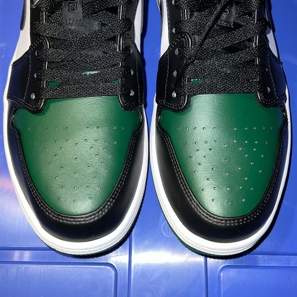 Air Jordan 1 Low Green Toe - Picture 1 of 9